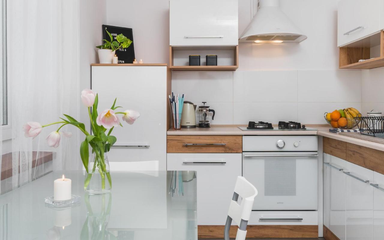 Sunshine Parkside Hideaway - 3 Bedroom - By Upstairs Krakow Ngoại thất bức ảnh