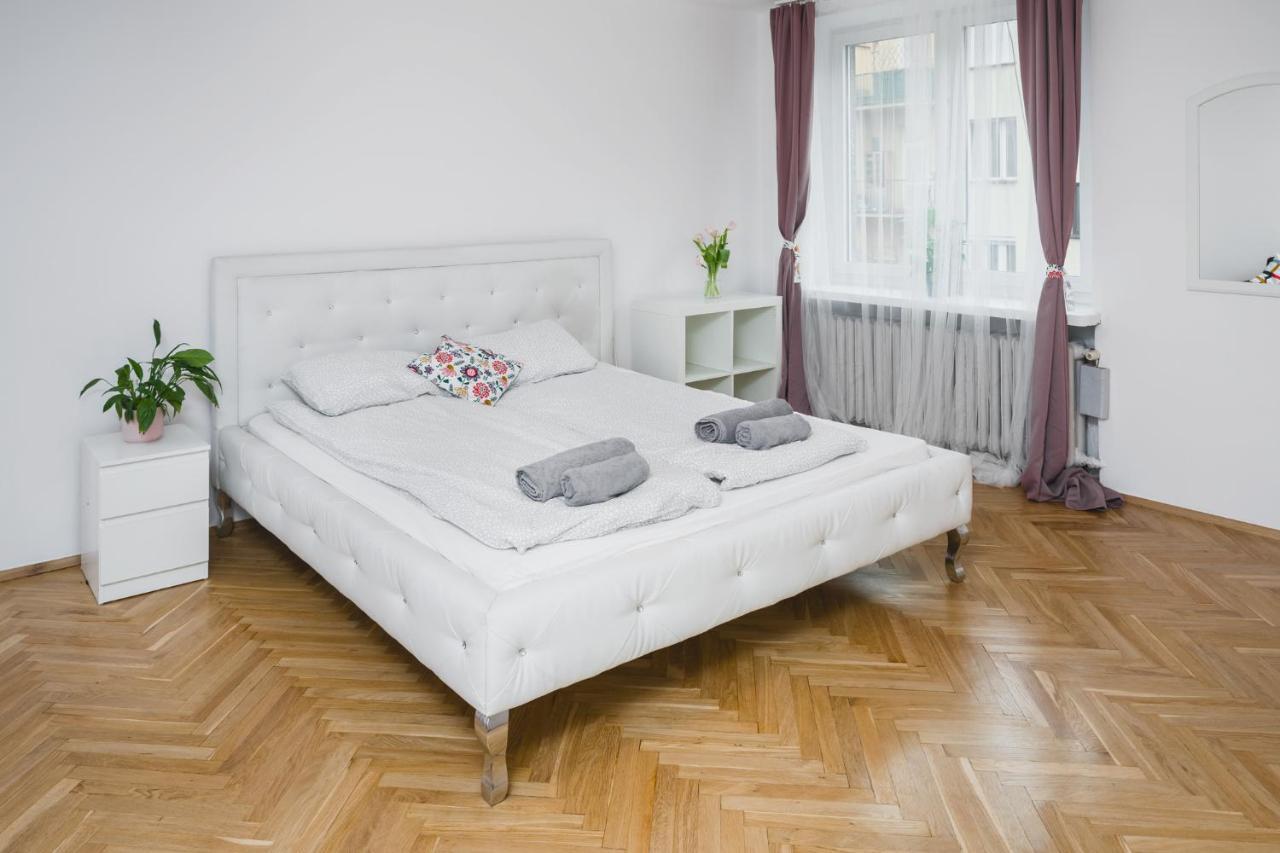 Sunshine Parkside Hideaway - 3 Bedroom - By Upstairs Krakow Ngoại thất bức ảnh