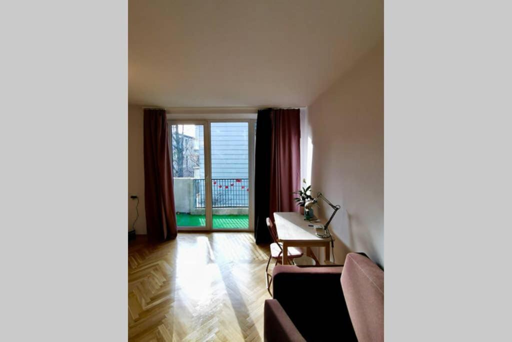 Sunshine Parkside Hideaway - 3 Bedroom - By Upstairs Krakow Ngoại thất bức ảnh