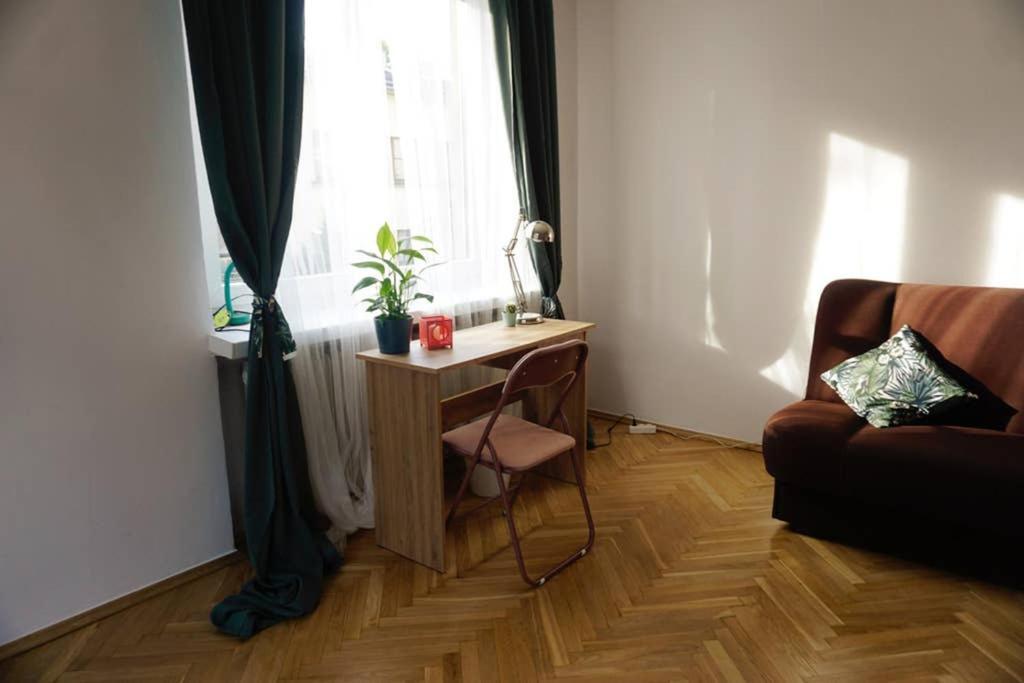 Sunshine Parkside Hideaway - 3 Bedroom - By Upstairs Krakow Ngoại thất bức ảnh